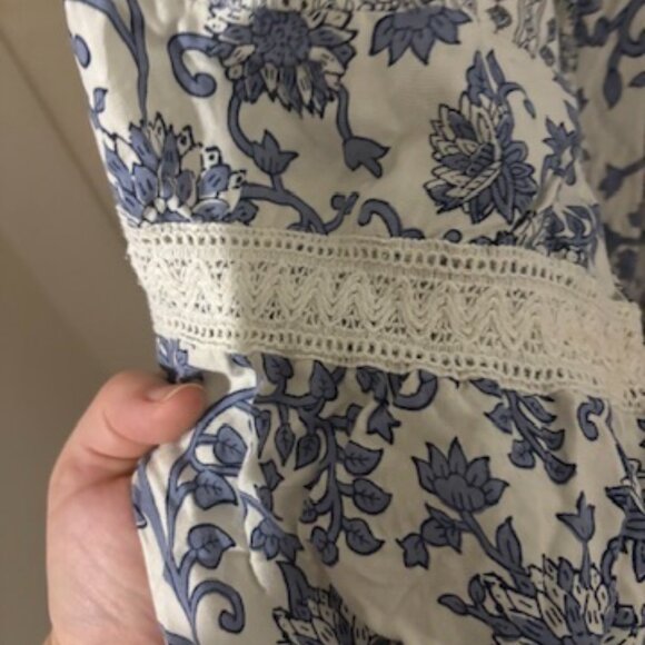 Sincerely Jules Blue & White Boho Floral Mini Dress – Size M - Picture 4 of 5